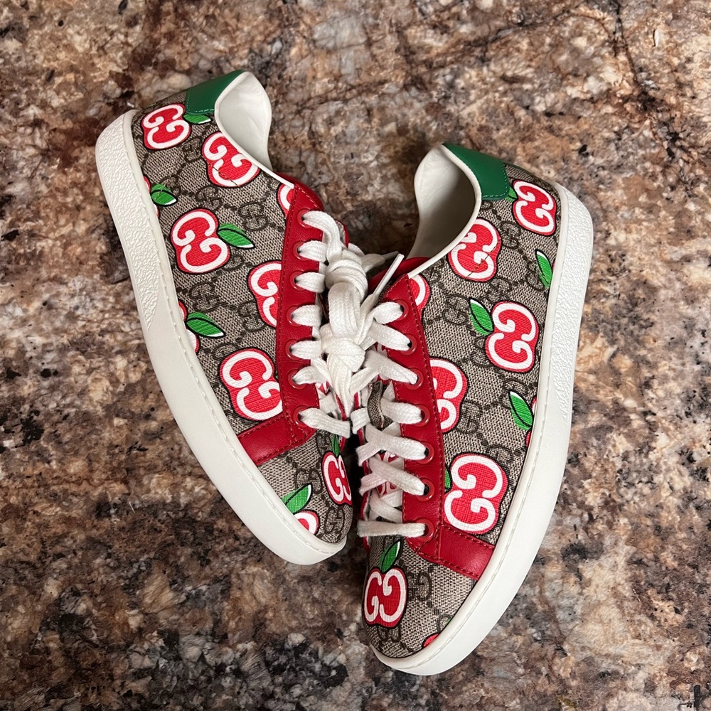 Gucci Ace GG Apple print size 34.5 4 Wmns Chinese Valentine’s Day green red mono